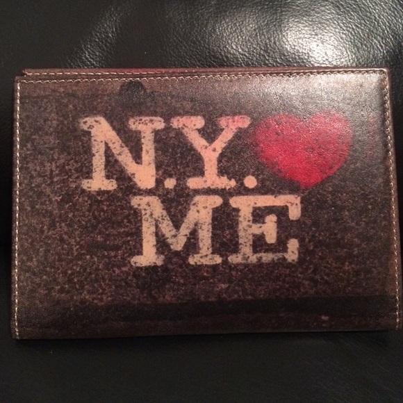 NY passport holder - Picture 3 of 3