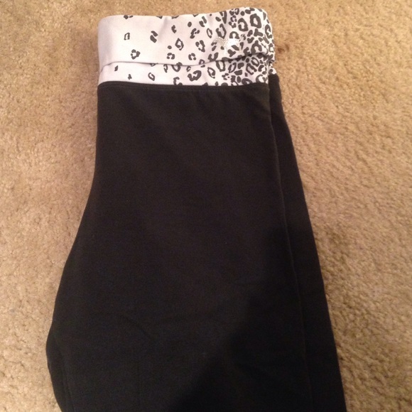 Victoria Secret cropped leggings