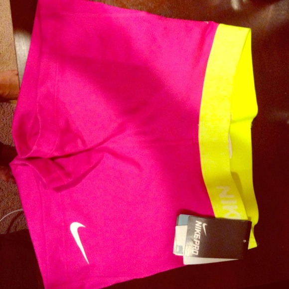 NWT Nike Pro workout shorts