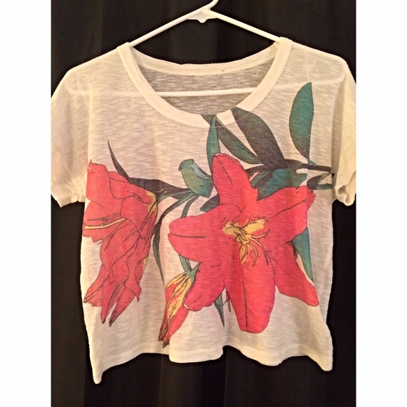 🌺Flow-y Tropical Crop Top🌺
