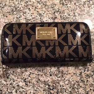 Michael Kors Wallet!