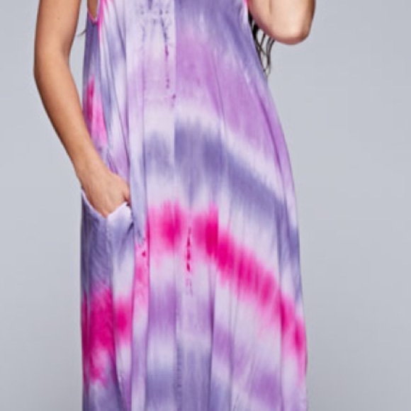 Host Pick 💕 Tie Dye Maxi Dress 💕 S M L - Picture 2 of 2