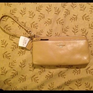 Coach double l-zip leather nude wallet