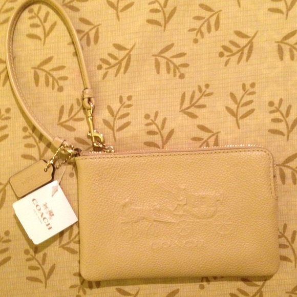 Coach embossed horse and carriage small l-zip