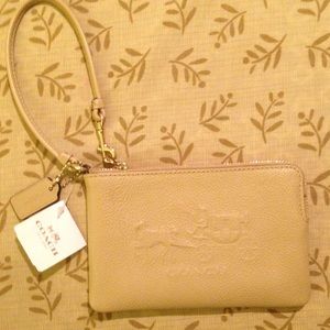 Coach embossed horse and carriage small l-zip