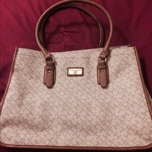 Tommy Hilfiger bag