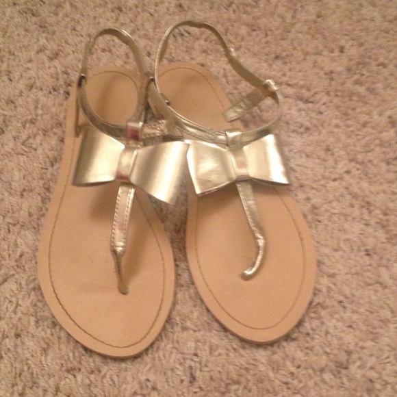 bow sandals