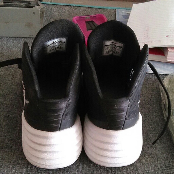 Nike Hyperdunk 2013 - Picture 3 of 4