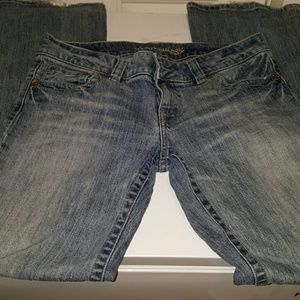 Ladies American Eagle boyfriend jeans