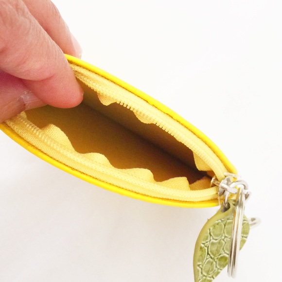 🎉HOST PICK🎉 twice....Lemon coin purse - Picture 3 of 3