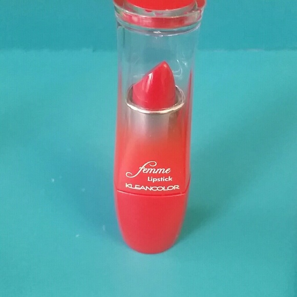 Red lipsticks set - Picture 3 of 4