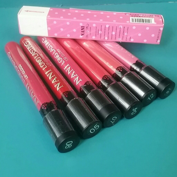 Long lasting liquid lipsticks - Picture 2 of 2