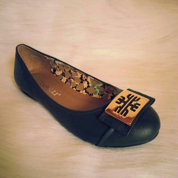 S36 Black and Gold Square Flats