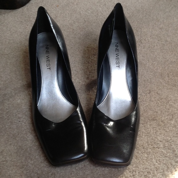 Nine West black leather heels