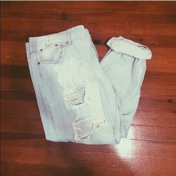 distressed boyfriend jeans