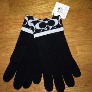 Woman's Coach knit gloves