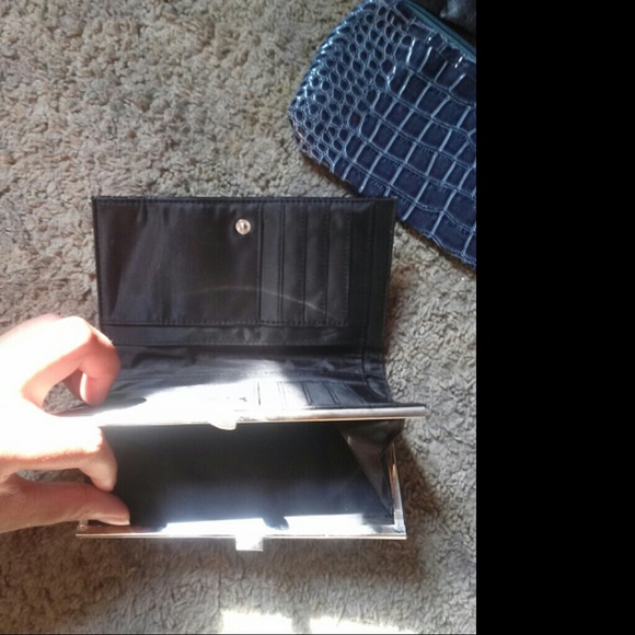 Wallet bundle!! - Picture 2 of 4