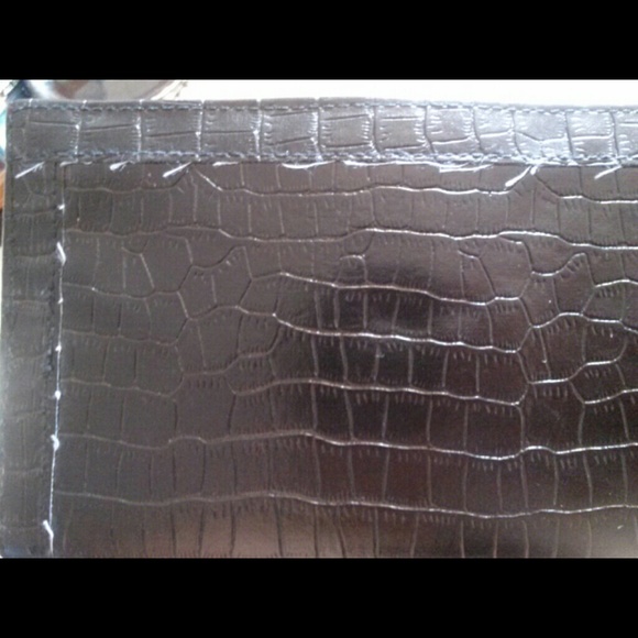 Wallet bundle!! - Picture 3 of 4