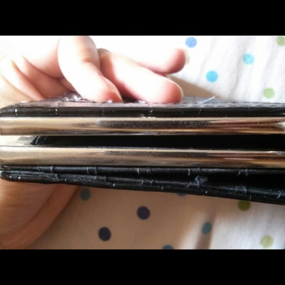 Wallet bundle!! - Picture 4 of 4