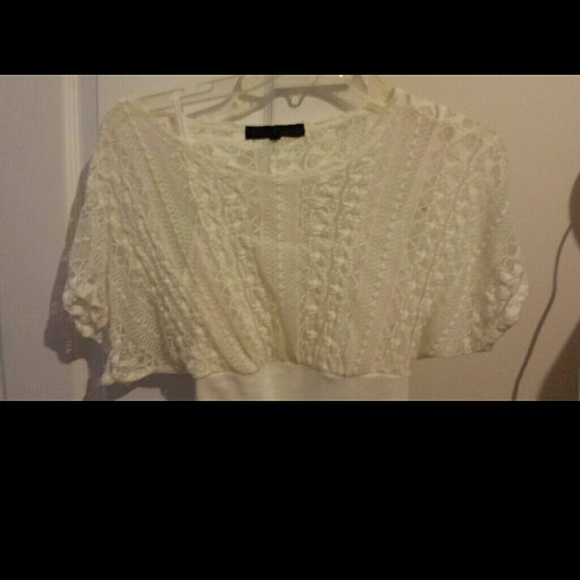 White lace top gently worn