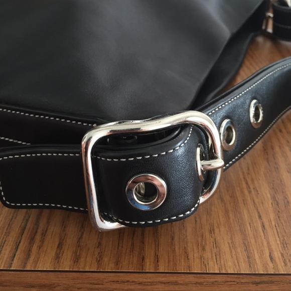 Coach Leather Slim Hobo Cross Body/Shoulder Bag - Picture 4 of 4