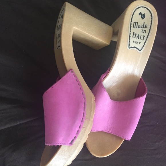 *****SOLD****Pink Candies inspired clogs worn once - Picture 1 of 4