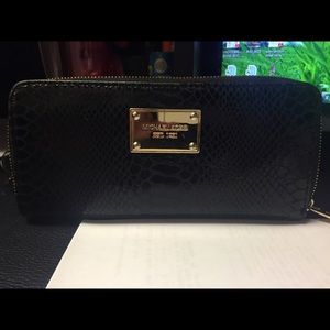 Michael Kors wallet