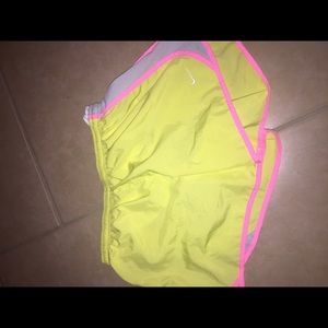 Nike Shorts Kids XL