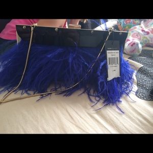 Bcbg clutch trade vling 47
