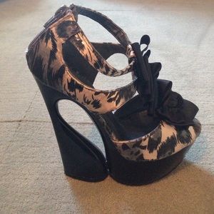 Wedge heels