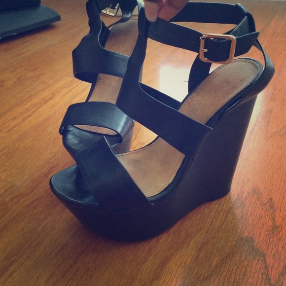 ALDO Shoes - Black wedges