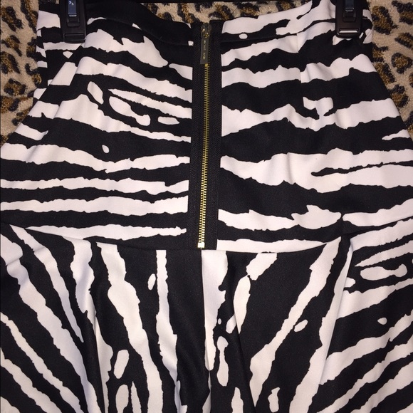 Michael Kors Zebra Print Skirt - Picture 3 of 3