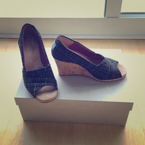 Toms wedges