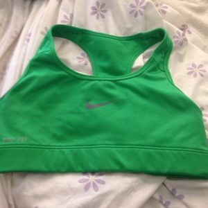 Nike sportsbra