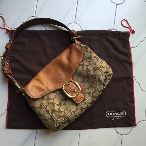 Gorgeous classic coach bag