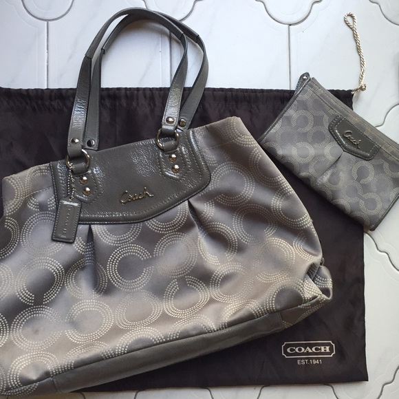 ✨Purse and wallet bundle!✨