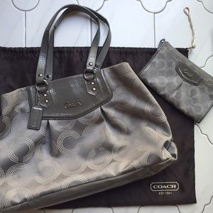 ✨Purse and wallet bundle!✨