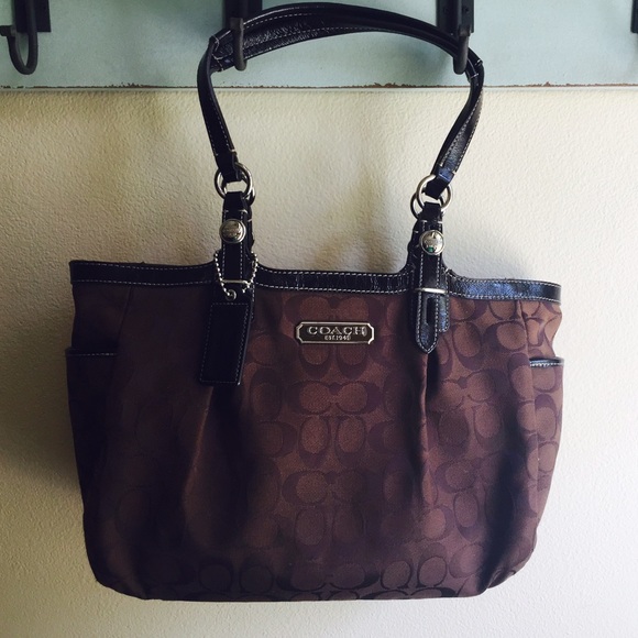 Super cute!✨Coach brown tote