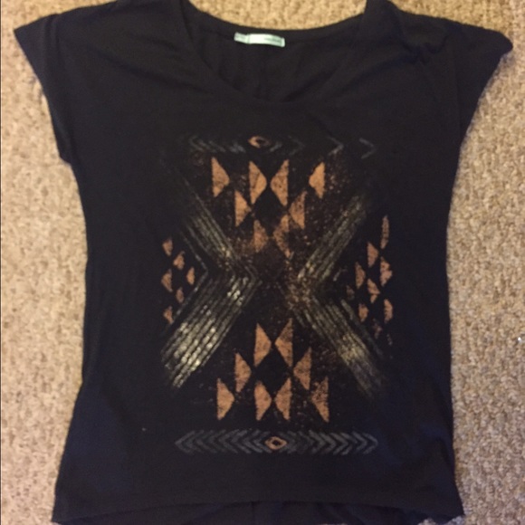 Black t shirt