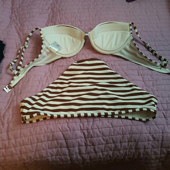 Bathing suit - Picture 2 of 2
