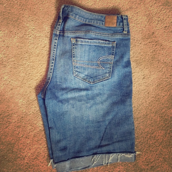 American Eagle Bermuda Shorts