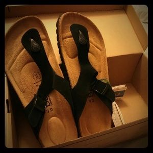 NIB Betula by Birkenstock black Rose style sandals