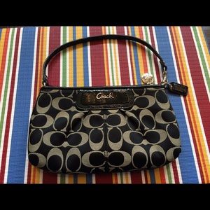 Authentic Coach wallet wristlet. Make an offer! 👛