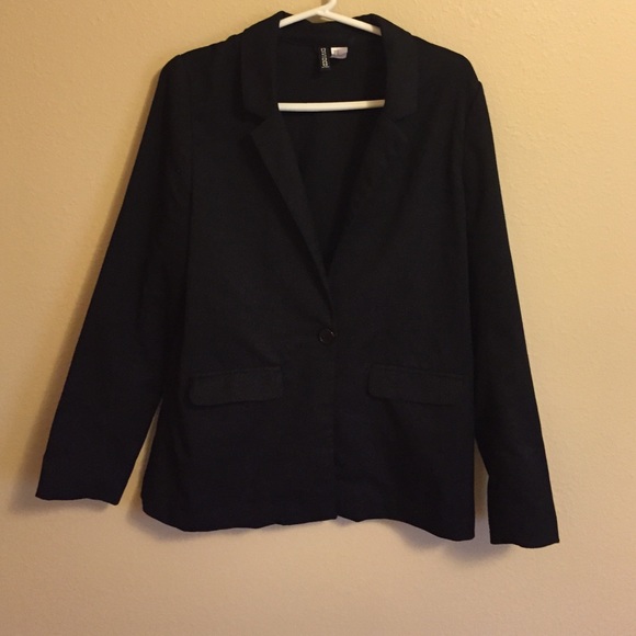 Blazer - Picture 2 of 4