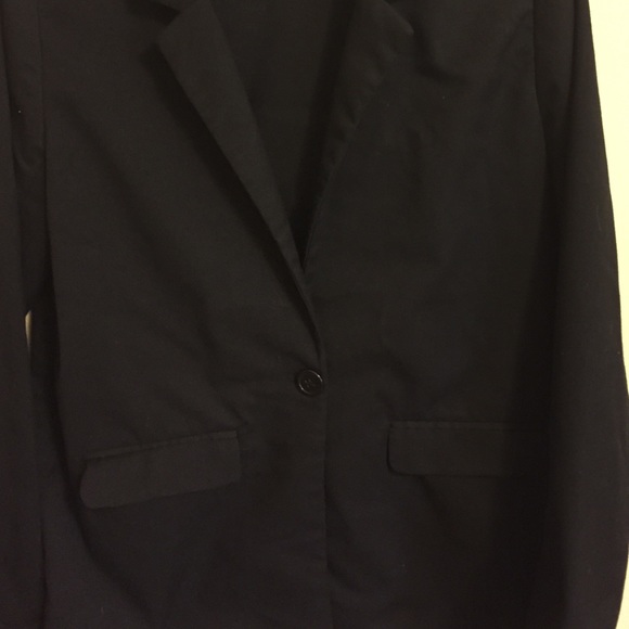 Blazer - Picture 3 of 4