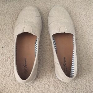 Beige burlap shoes and make offers !