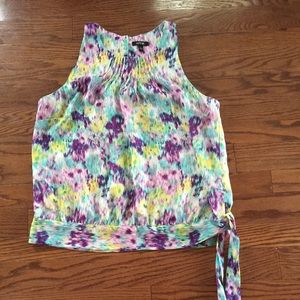 Apt 9 top size Large