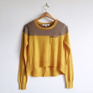 F21 Two-Toned Longsleeve Crop Top