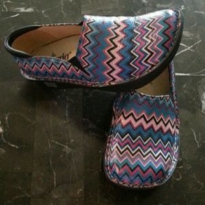 ***Reserved*** Alegria Chevron nursing shoes