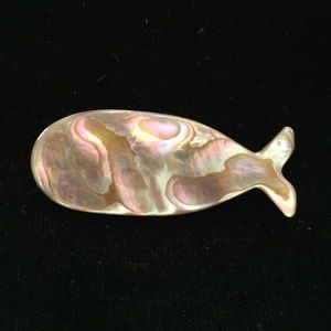 🐟 Something fishy here, too 🐠